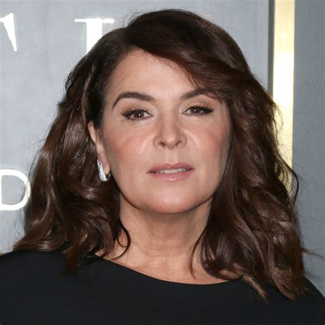 annabella sciorra desnuda|Annabella Sciorra (@iamannabellasciorra)